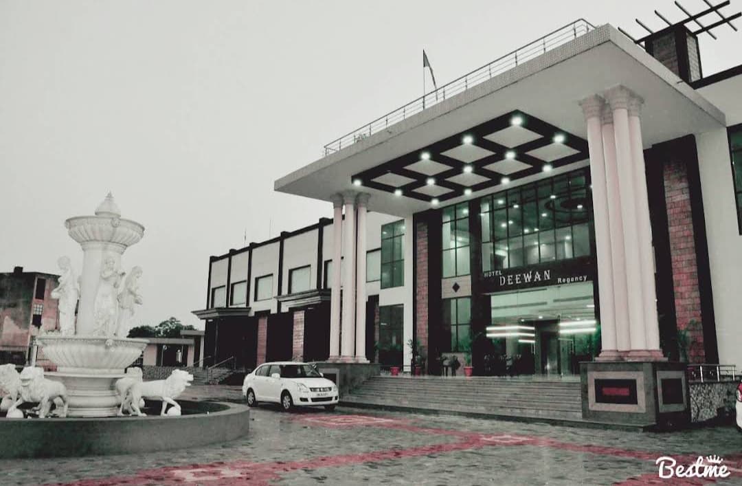 Hotel Deewan Regency banquet hall and hospitality website interface